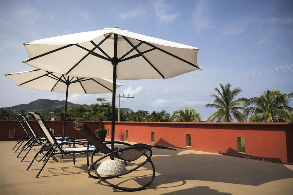 Casa Misifus Barra de Navidad Exterior foto